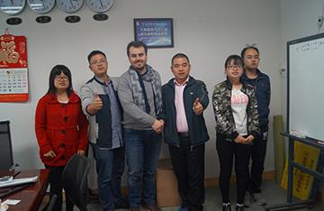 聚力外贸团队与美国天线客户